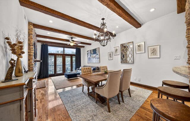 2-bedroom rental at 1022 Navarro Unit 404 in San Antonio, TX — photo 5