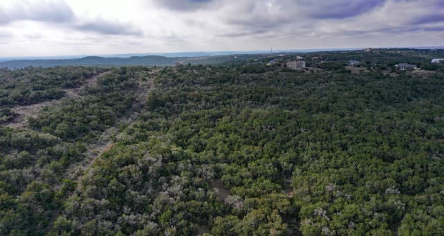rental at LOT 192 County Road 2744 in Mico, TX — photo 4