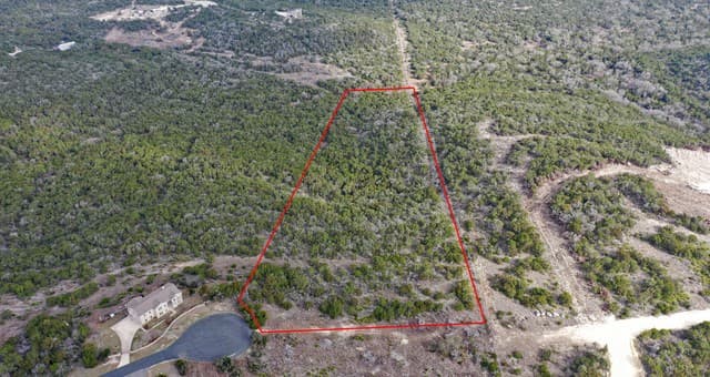 rental at LOT 192 County Road 2744 in Mico, TX — photo 5