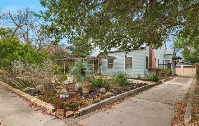 3-bedroom rental at 123 Armour Pl in San Antonio, TX — photo 4