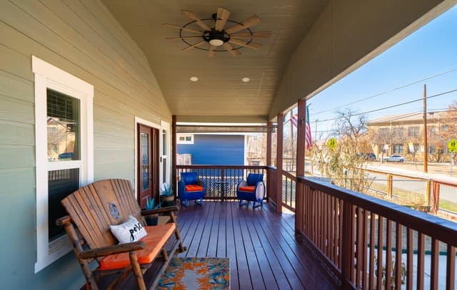 3-bedroom rental at 318 Pruitt Ave in San Antonio, TX — photo 3