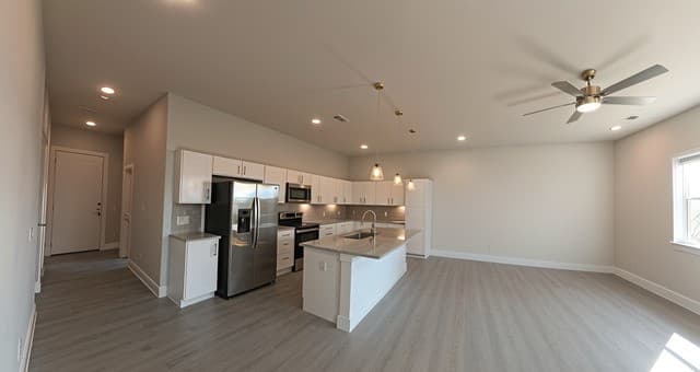 3-bedroom rental at 330 E Carson Unit 2101 in San Antonio, TX — photo 3
