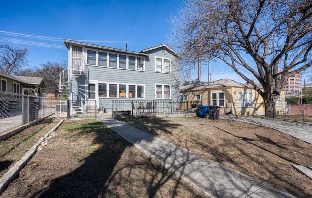 4-bedroom rental at 608 Mulberry in San Antonio, TX — photo 1