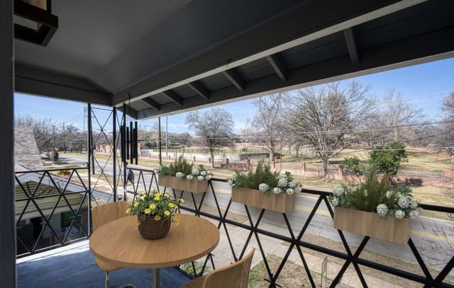 4-bedroom rental at 608 Mulberry in San Antonio, TX — photo 3