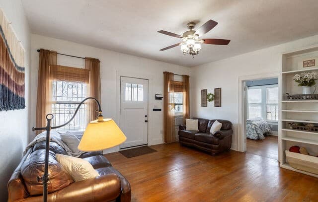rental at 703 E Highland in San Antonio, TX — photo 3
