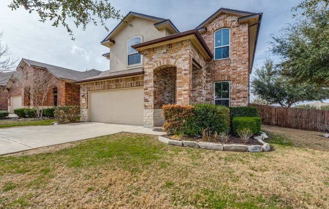 5-bedroom rental at 333 Atalaya in Cibolo, TX — photo 2