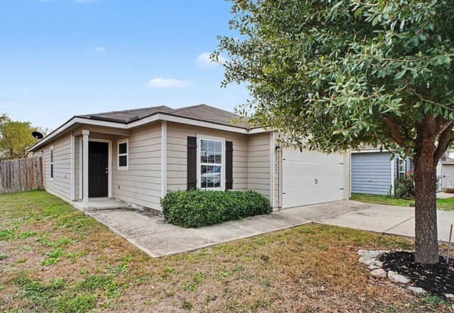 4-bedroom rental at 7543 Bowdre in San Antonio, TX — photo 1