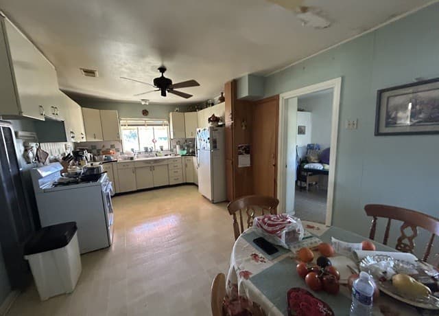 Home for sale at 2518 Ww White in San Antonio, TX — photo 4