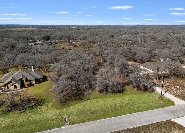 Home for sale at 201 Sendera Crossing in La Vernia, TX — photo 5