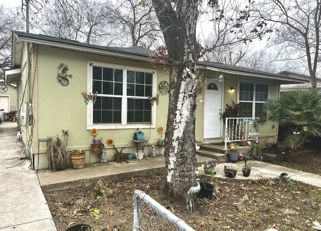 3-bedroom rental at 222 Tampa in San Antonio, TX — photo 1