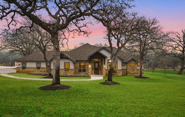 4-bedroom rental at 117 Crescent Rdg in Adkins, TX — photo 2