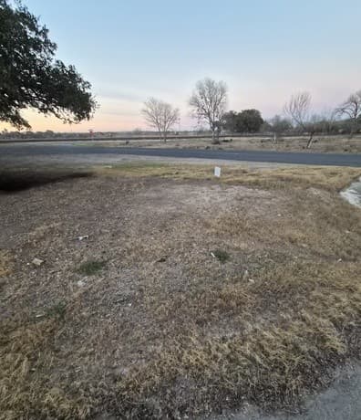 rental at 10231 Commerce in Atascosa, TX — photo 2
