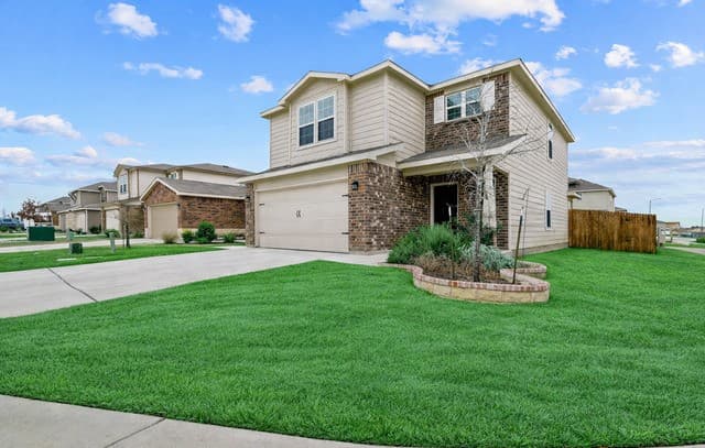 4-bedroom rental at 12042 Silver Light in San Antonio, TX — photo 2