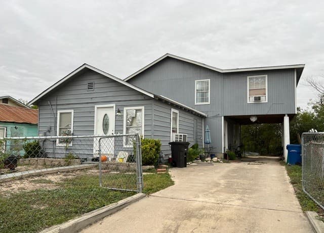rental at 123 W Mitchell in San Antonio, TX — photo 1
