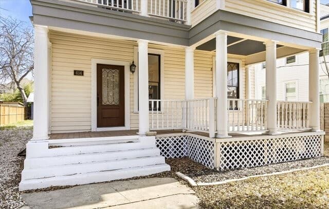 4-bedroom rental at 414 Mission in San Antonio, TX — photo 2