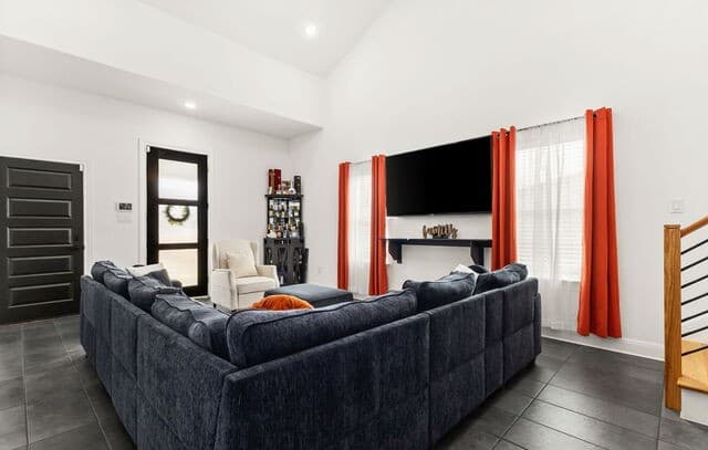 4-bedroom rental at 4230 Waterwood Pass in Elmendorf, TX — photo 5