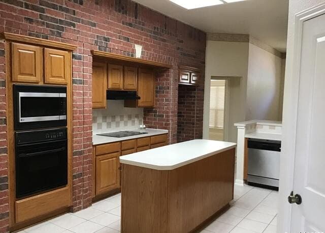 5-bedroom rental at 9615 Rocksprings in San Antonio, TX — photo 1