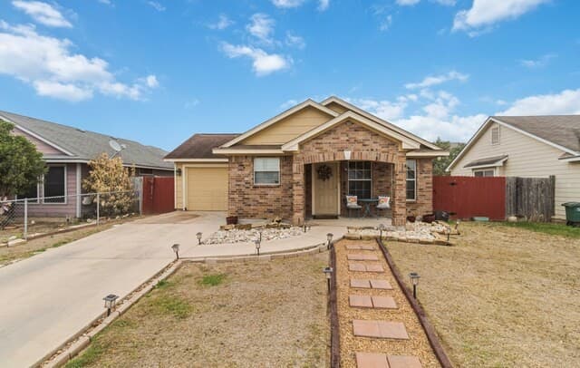 3-bedroom rental at 11402 Gaylord in San Antonio, TX — photo 3