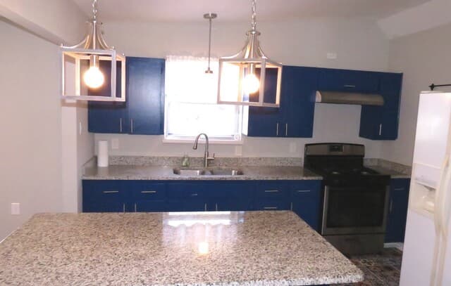 3-bedroom rental at 710 Karen Ln in San Antonio, TX — photo 4