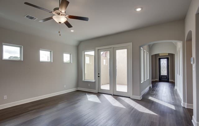 Home for sale at 142 Secretariat Ave. in Castroville, TX — photo 5