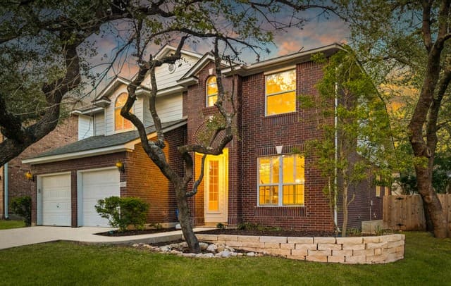 3-bedroom rental at 2634 Lakehills St in San Antonio, TX — photo 1
