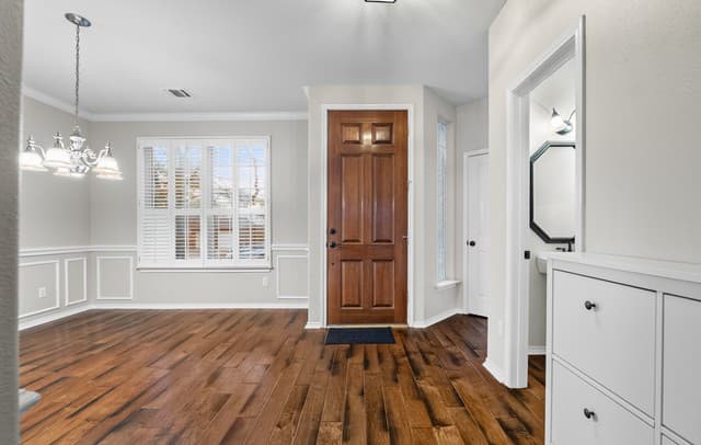 3-bedroom rental at 2634 Lakehills St in San Antonio, TX — photo 3