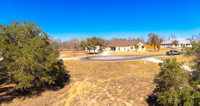 rental at 109 Calvary Dr in Adkins, TX — photo 4