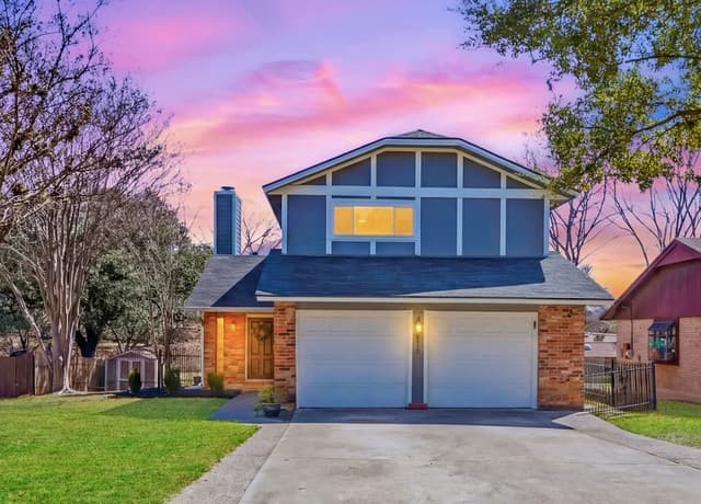 3-bedroom rental at 8110 Timber Grove in San Antonio, TX — photo 2