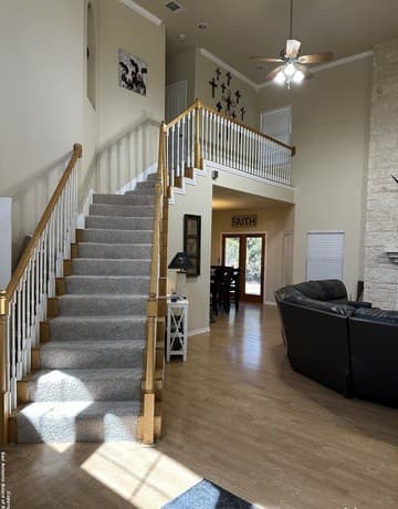 3-bedroom rental at 177 Knollwood Cir in Bandera, TX — photo 4