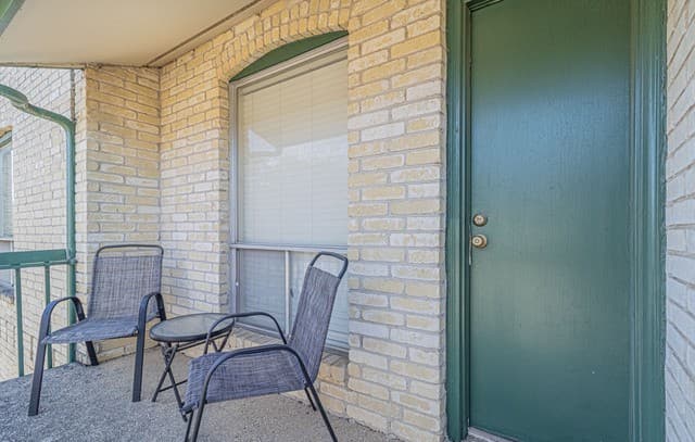 2-bedroom rental at 9915 Powhatan Unit A1 in San Antonio, TX — photo 3