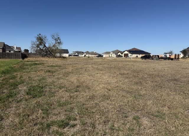 rental at 701 N Dickson in Poth, TX — photo 3