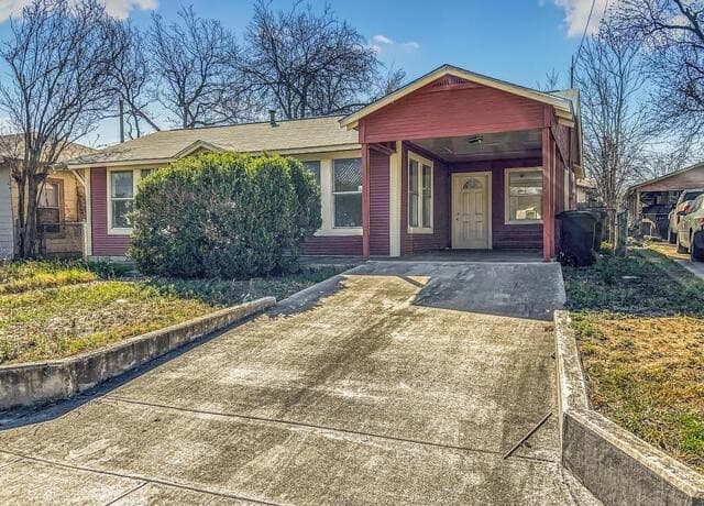 2-bedroom rental at 634 Theo in San Antonio, TX — photo 2