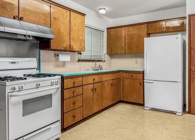 3-bedroom rental at 119 Gladstone in San Antonio, TX — photo 2