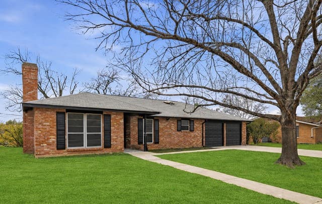 Home for sale at 426 Zephyr in Windcrest, TX — photo 5