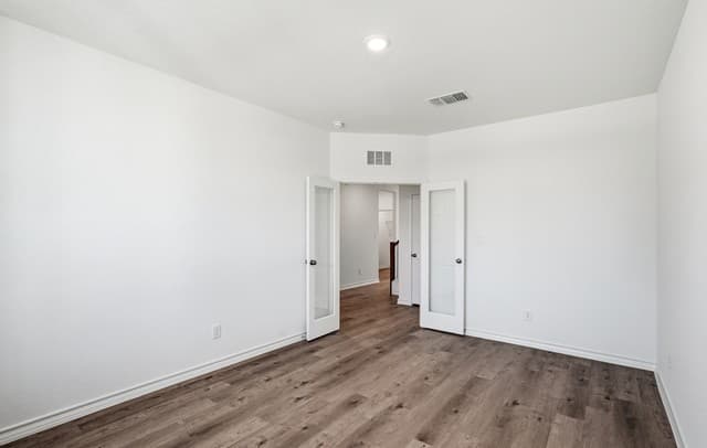 4-bedroom rental at 506 Nightingale Avenue in Marion, TX — photo 5