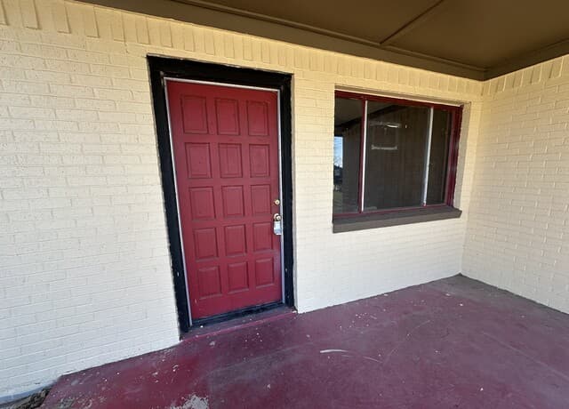 3-bedroom rental at 237 Kelly st in Poteet, TX — photo 3