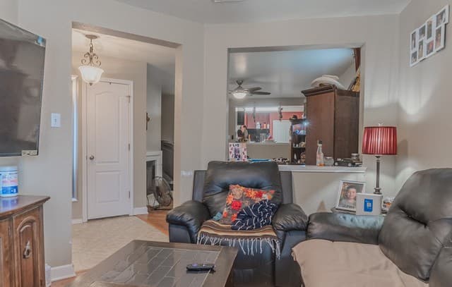3-bedroom rental at 11211 Ancient Coach in San Antonio, TX — photo 4