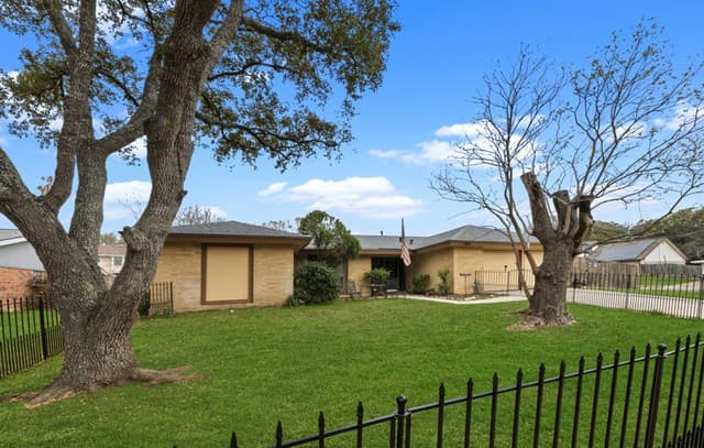 3-bedroom rental at 5831 Sky Country in San Antonio, TX — photo 1