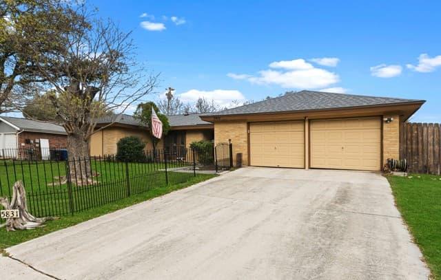 3-bedroom rental at 5831 Sky Country in San Antonio, TX — photo 3