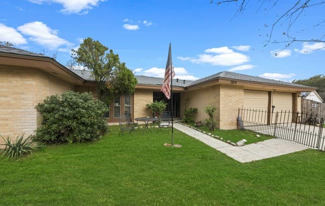 3-bedroom rental at 5831 Sky Country in San Antonio, TX — photo 4
