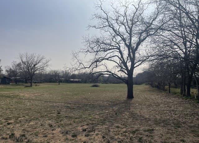 rental at 775 & 769 4th in Floresville, TX — photo 2