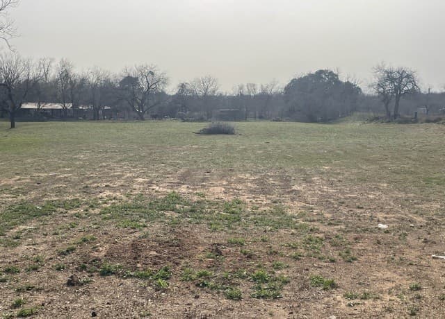 rental at 775 & 769 4th in Floresville, TX — photo 3