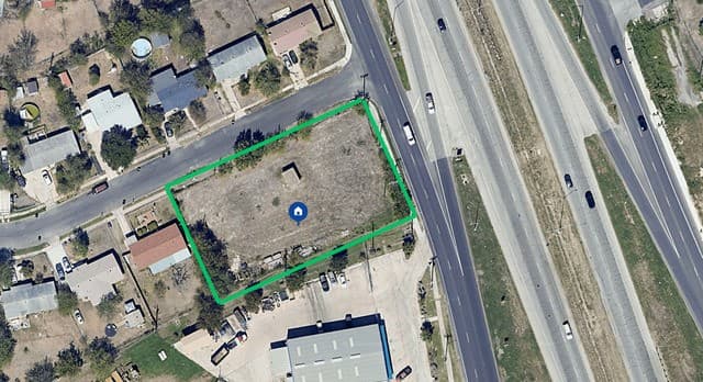 rental at 102 Oak Valley in San Antonio, TX — photo 1