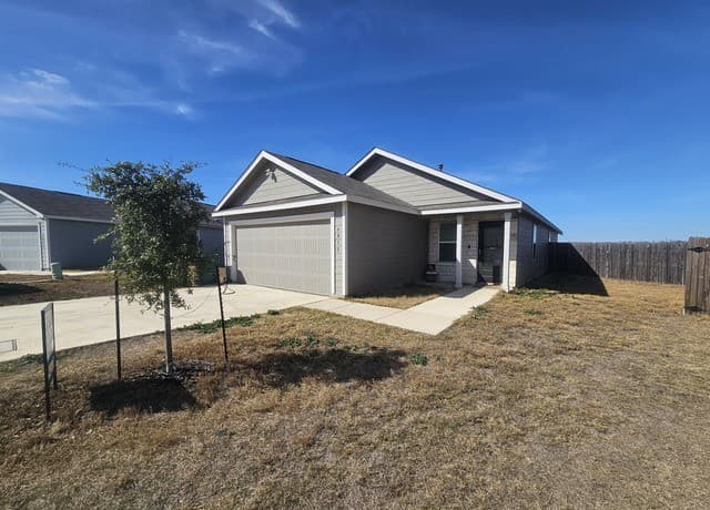 4-bedroom rental at 6855 Burgess Rdg in Converse, TX — photo 1
