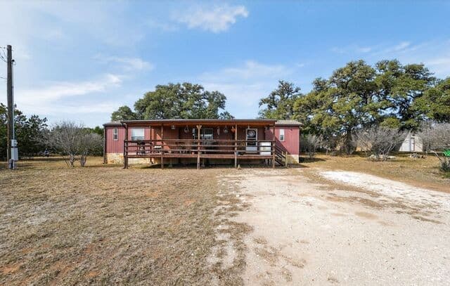 2-bedroom rental at 292 Private Road 1516 in Bandera, TX — photo 1