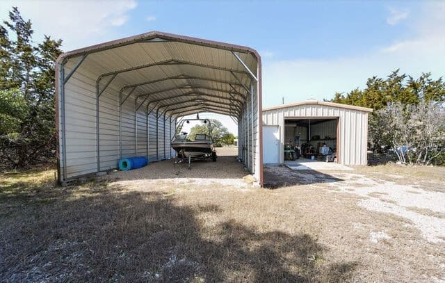 2-bedroom rental at 292 Private Road 1516 in Bandera, TX — photo 5