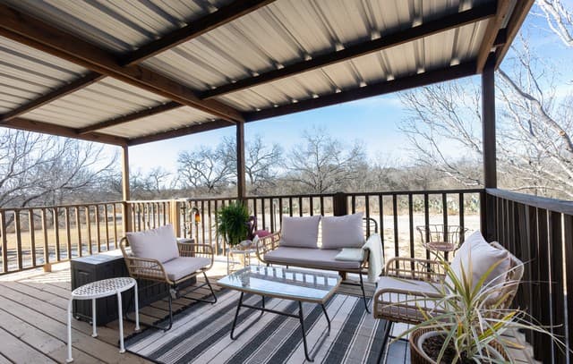 Home for sale at 869 & 873 County Road 773 in Devine, TX — photo 4