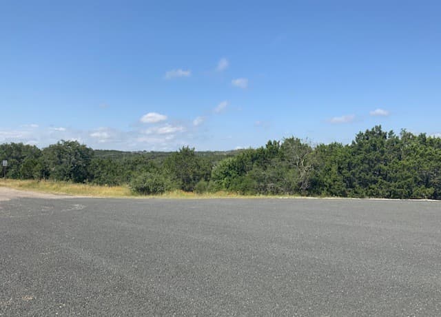 rental at LOT 195 County Road 2801 E in Mico, TX — photo 2
