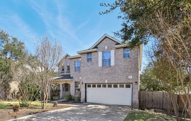Home for sale at 530 Mesa Loop in San Antonio, TX — photo 2