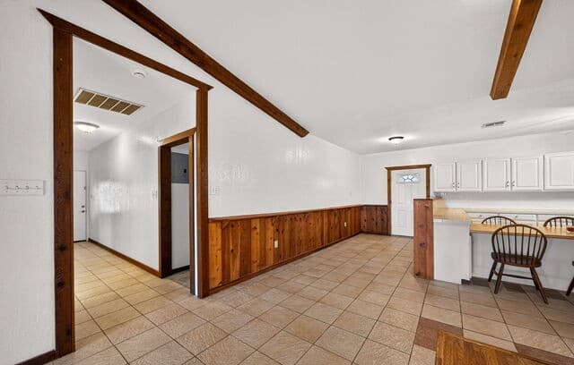 Home for sale at 421 Coughran in Pleasanton, TX — photo 4